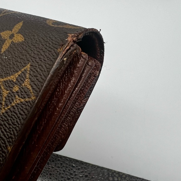 Louis Vuitton Vintage Sarah Wallet - GUC - With COA - Picture 16 of 16